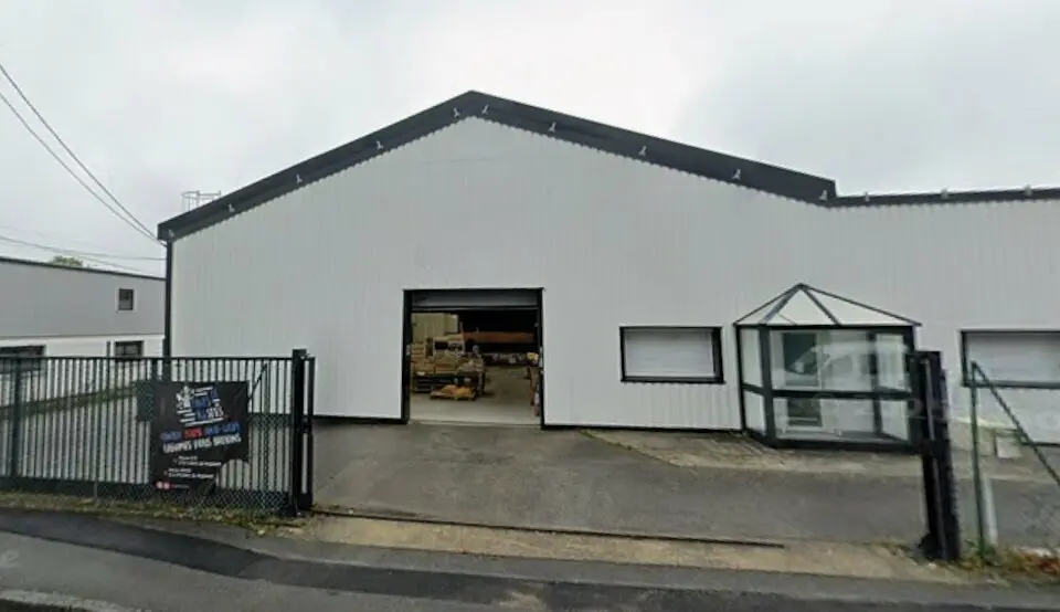Entrepôt / Activité à louer - Brest (29200) - 305 m² - 2 000 €/mois