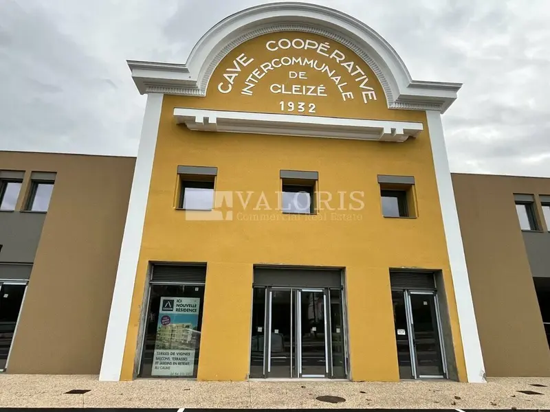 A louer Local commercial  355m² Arnas