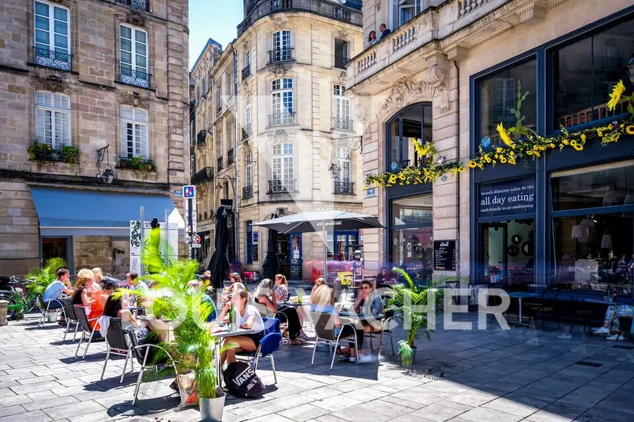 Fonds de commerce à vendre - Bordeaux (33000) - 1 200 000 €