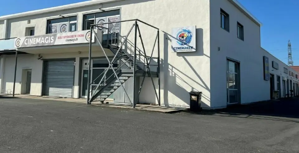Bureau à louer - Bordeaux (33300) - 235 m² - 1 958 €/mois