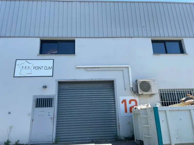 Entrepôt / Activité à louer - Eysines (33320) - 140 m² - 950 €/mois