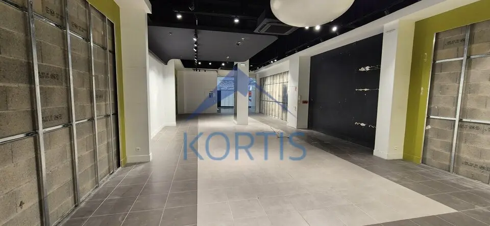 À LOUER  LOCAL COMMERCIAL