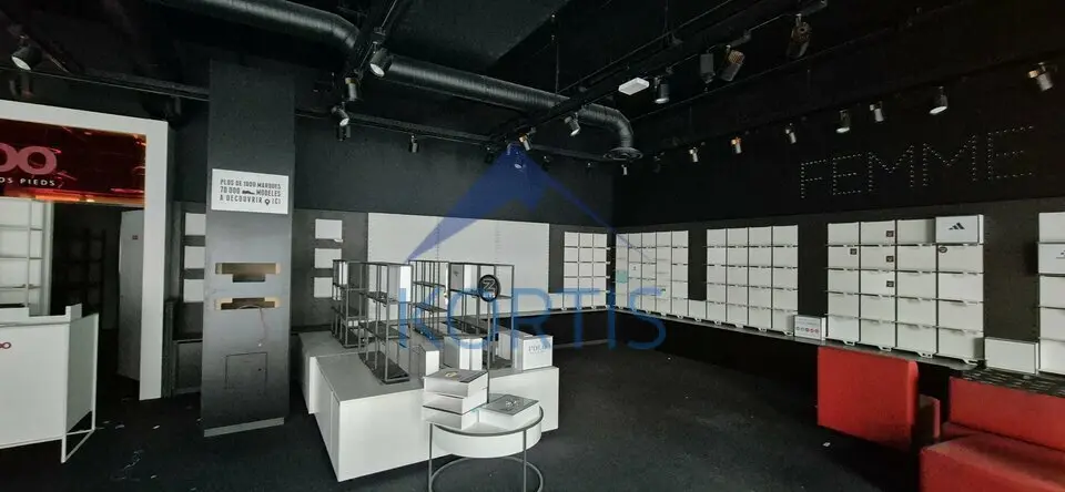 À LOUER  LOCAL COMMERCIAL