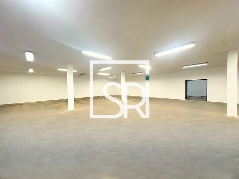 A louer Local commercial  1200m² Aubière