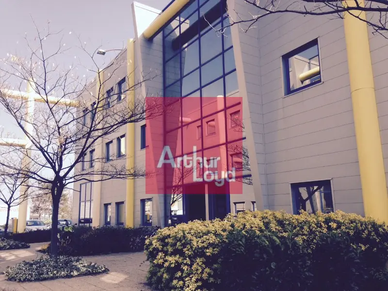 Bureau à louer - Clermont-Ferrand (63000) - 577 m² - 4 543 €/mois