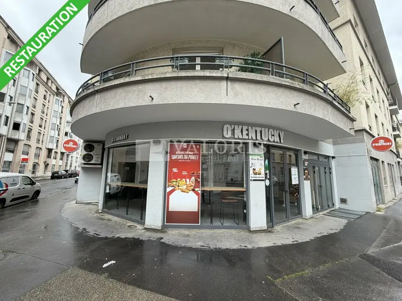 A louer Local commercial  88m² Lyon 07