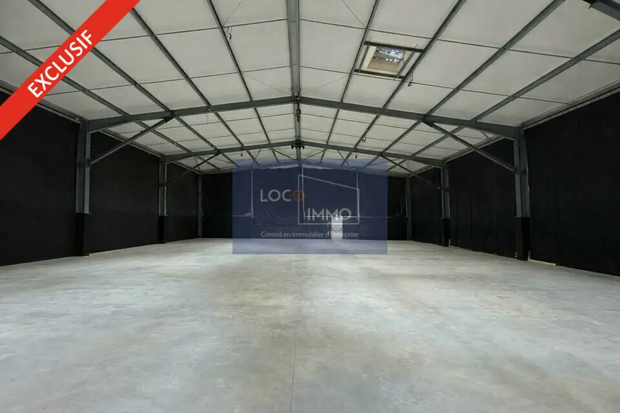 A louer Entrepôt 1590m² Gradignan