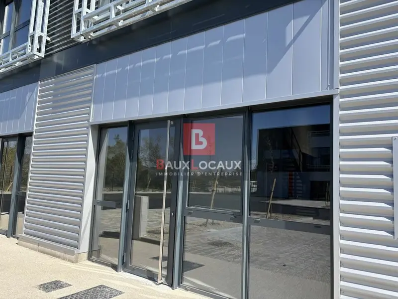 Entrepôt / Activité à louer - Villeneuve-Lès-Avignon (30400) - 1240 m² - 13 0...