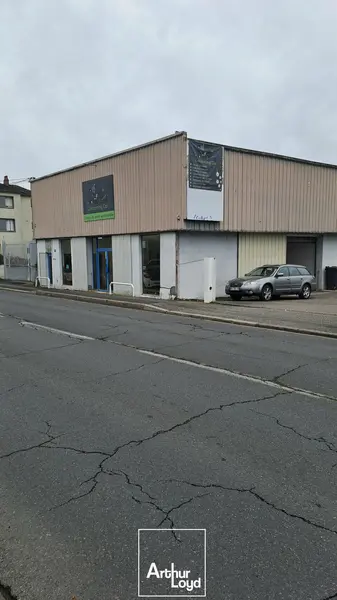 A louer Locaux d'activité 146m² Brive-la-Gaillarde