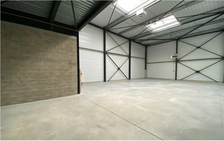 Entrepôt / Activité à vendre - Persan (95340) - 2524 m²