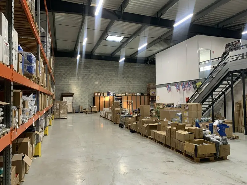 Local d'activité de 379 m² à vendre à Mérignac