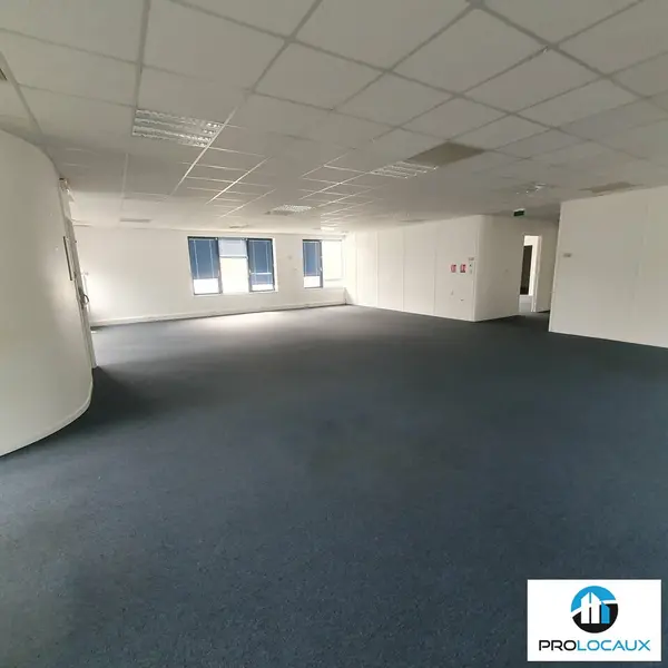 A vendre Bureaux 1600m² Meylan