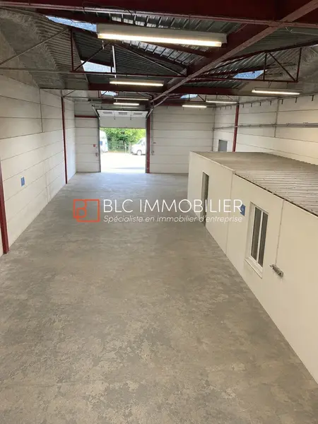 Entrepôt / Activité à louer - Marseille 11 (13011) - 1210 m² - 11 091 €/mois