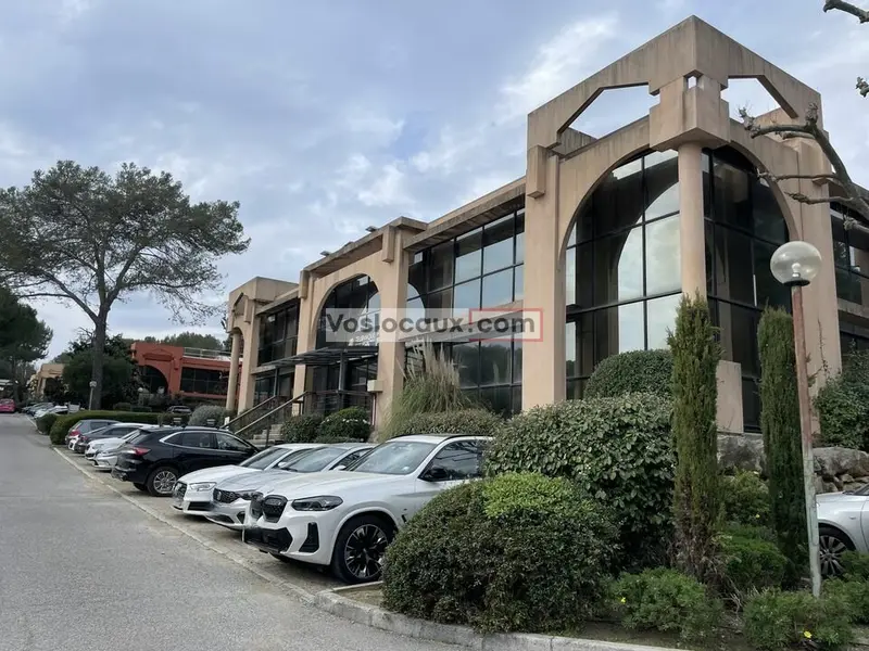A vendre Bureaux 1371.88m² Valbonne