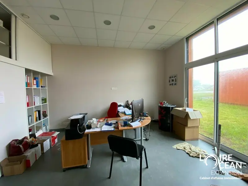 Bureau à louer - Machecoul-Saint-Même (44270) - 135 m² - 1 237 €/mois
