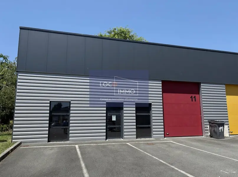 Entrepôt / Activité à louer - Villenave-D'Ornon (33140) - 140 m² - 1 200 €/mois