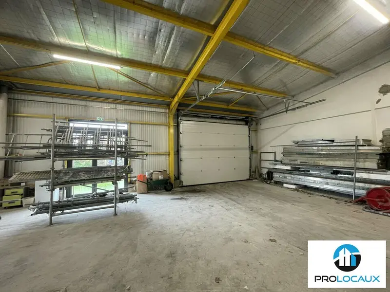 Entrepôt / Activité à louer - Arnas (69400) - 283 m² - 2 240 €/mois