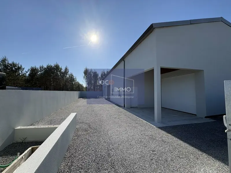 Entrepôt / Activité à louer - Le Porge (33680) - 95 m² - 916 €/mois