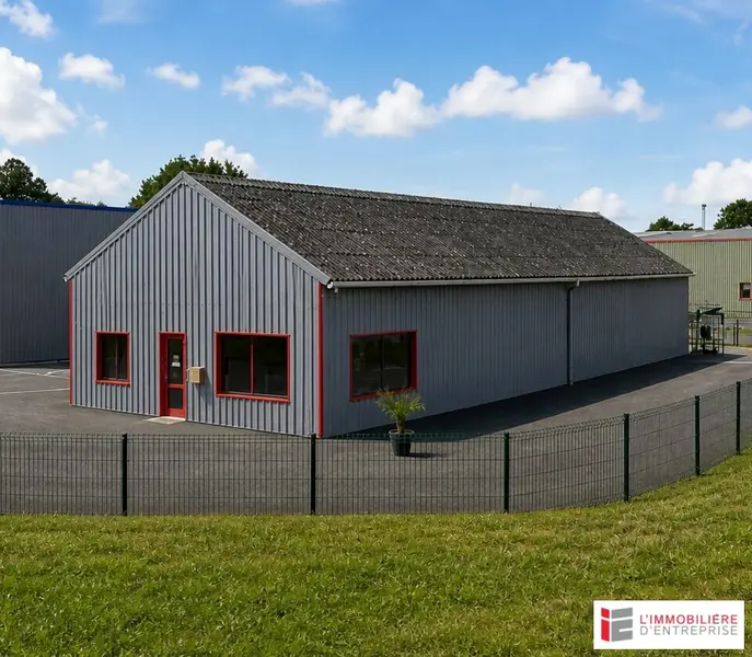 Entrepôt / Activité à vendre - Bais (35680) - 250 m²