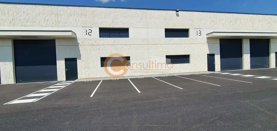 Entrepôt / Activité à vendre - Izon (33450) - 175 m²