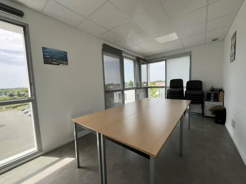 Bureau à louer - Auray (56400) - 55 m² - 870 €/mois