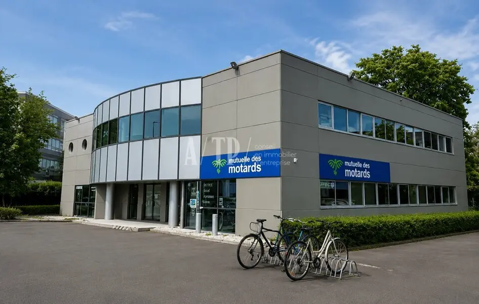 Bureau à louer - Mérignac (33700) - 210 m² - 2 205 €/mois