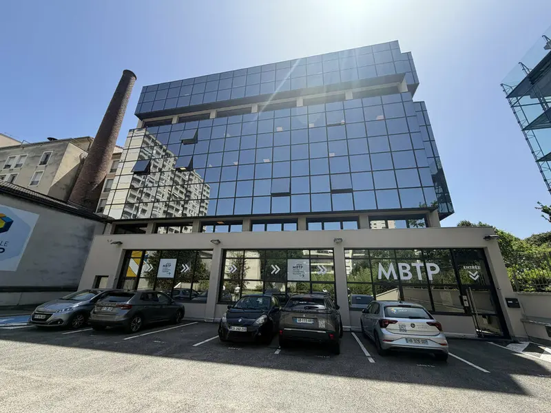 Bureau à louer - Villeurbanne (69100) - 326 m² - 4 075 €/mois