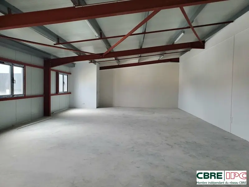 Bureau à louer - Saint-Vincent-De-Tyrosse (40230) - 100 m² - 900 €/mois