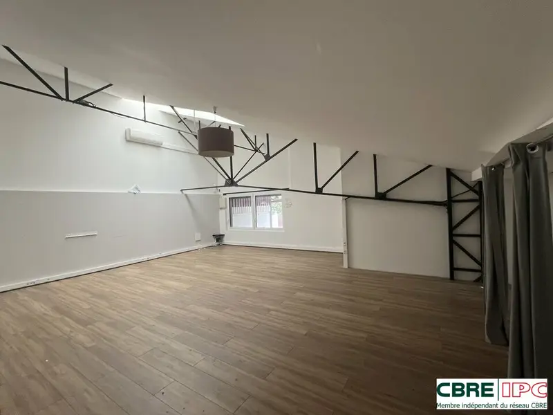Bureau à louer - Anglet (64600) - 128 m² - 1 416 €/mois