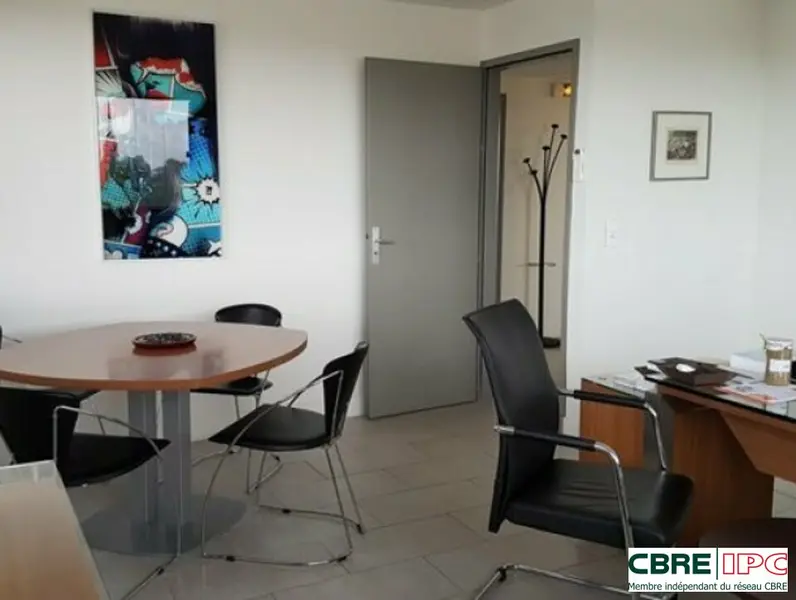 Bureau à louer - Bayonne (64100) - 113 m² - 1 800 €/mois