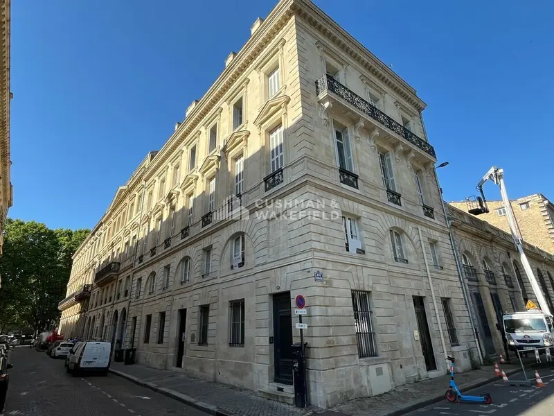 Bureau à louer - Bordeaux (33000) - 187 m² - 3 750 €/mois