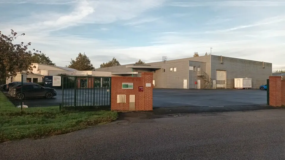 A louer Locaux d'activité 2609m² Doudeville