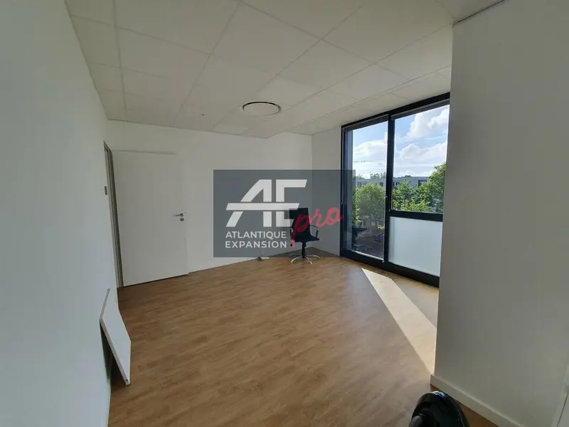À louer  Bureau / Cabinet médical de 23 m² en Zone Franche