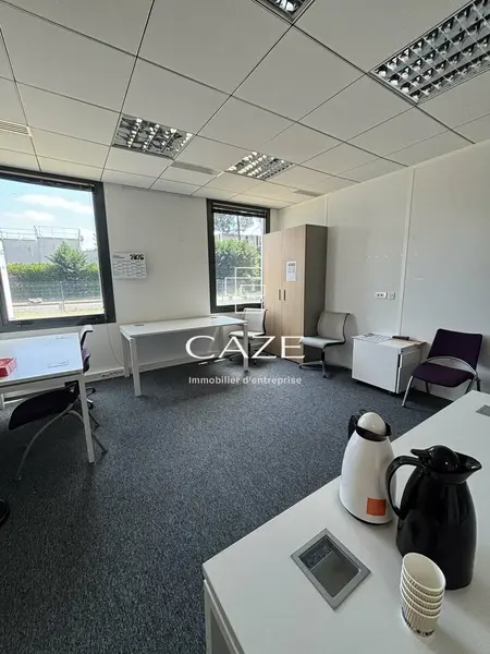 Bureau à louer - Pessac (33600) - 2125 m² - 23 020 €/mois