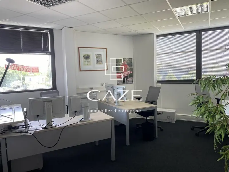 A vendre Bureaux 1776m² Villenave-d'Ornon