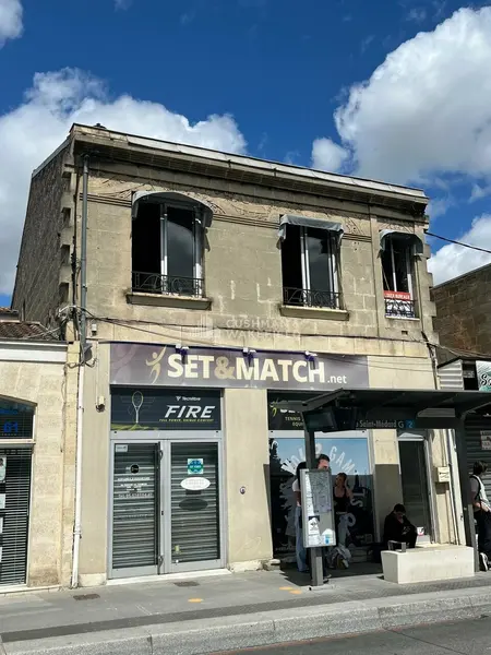 Bureau à louer - Bordeaux (33200) - 90 m² - 1 000 €/mois