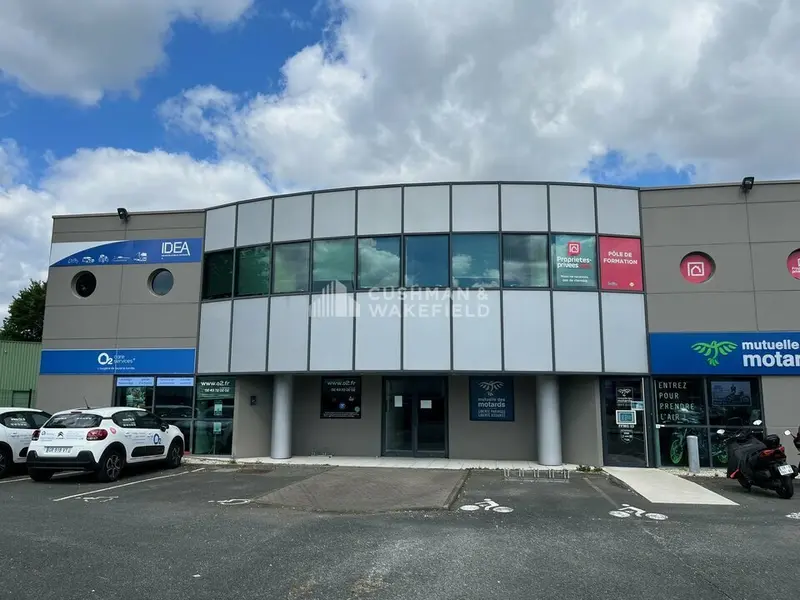 Bureau à louer - Mérignac (33700) - 210 m² - 2 200 €/mois