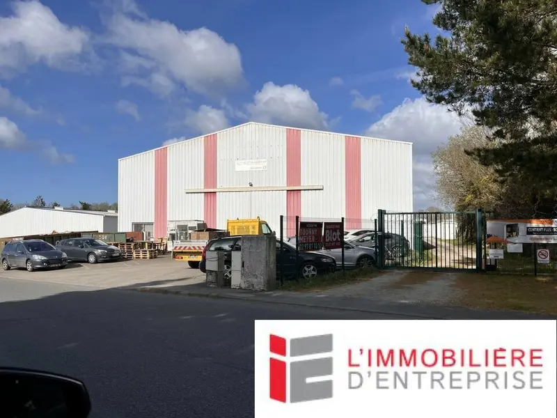 A LOUER - LOCAL D'ACTIVITE - VANNES