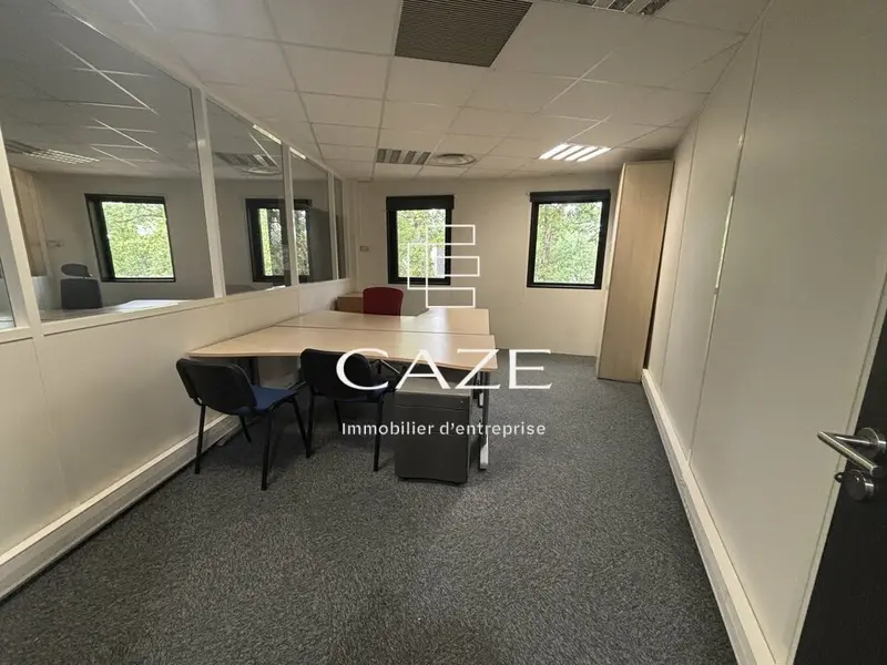 Bureau à louer - Mérignac (33700) - 488 m² - 5 083 €/mois