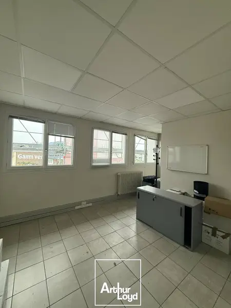 A louer Bureaux 180m² Malemort