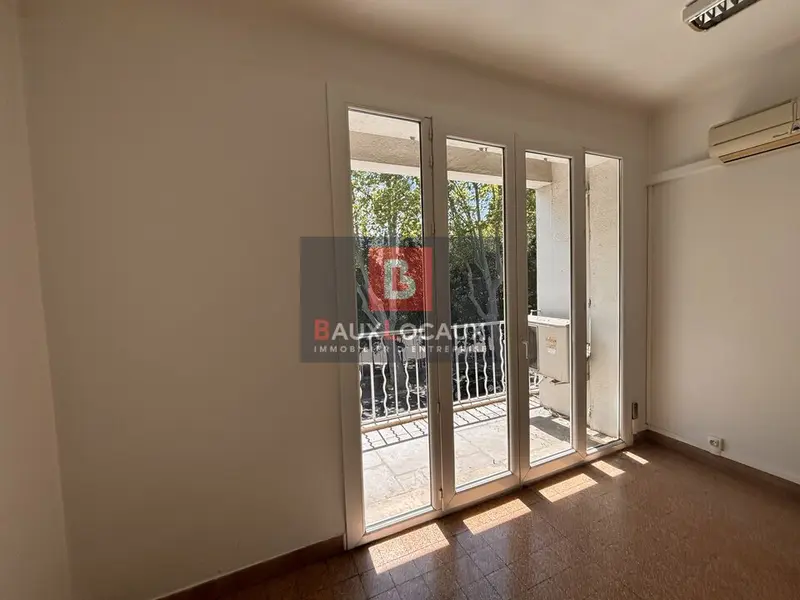 A vendre Bureaux 65m² Avignon