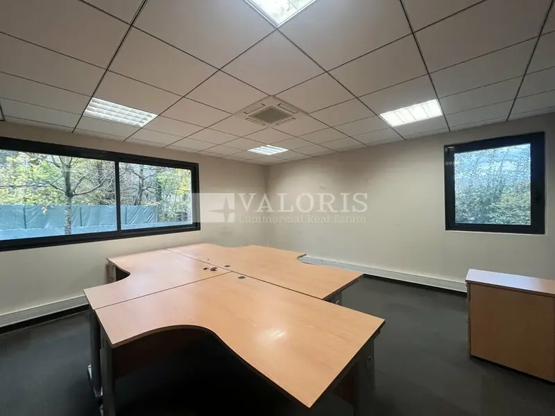 A louer Bureaux 250m² Écully